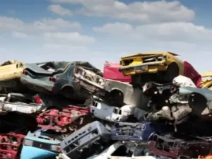 Come ridurre l'impatto ambientale di un'auto a fine vita